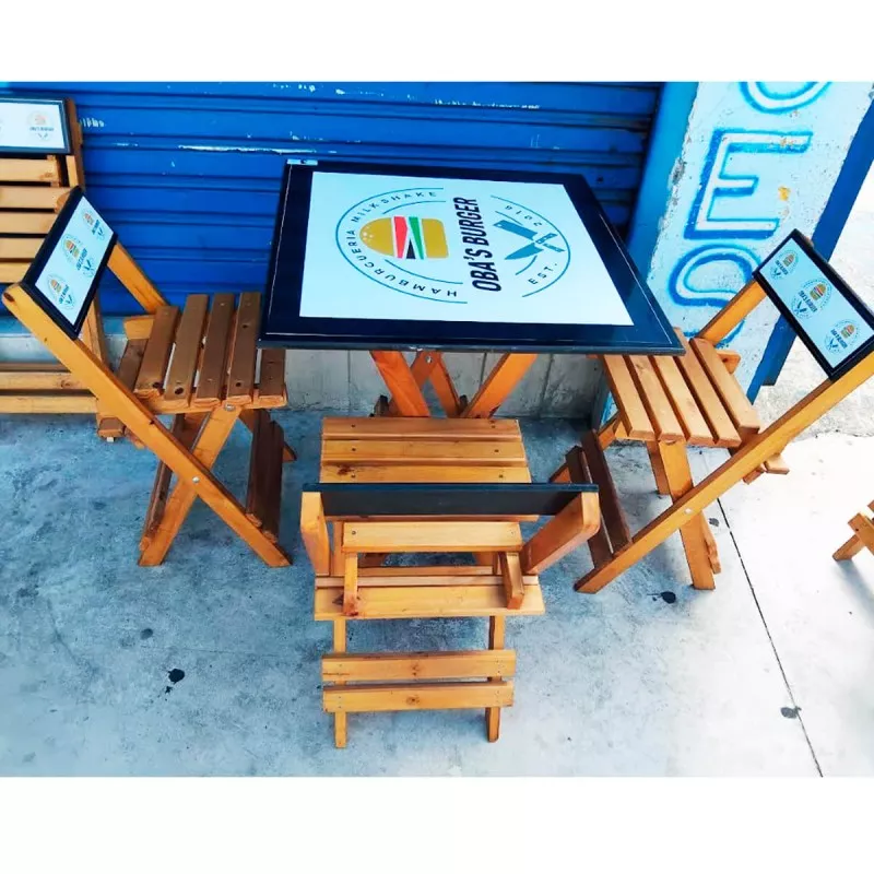 Conjunto Mesa e Cadeira Dobrável Semi Novo